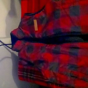 Blue Buffalo David button red and black fleece